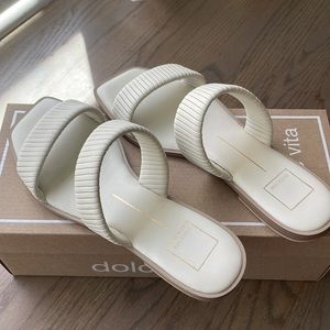 Dolce Vita Ilize Sandal